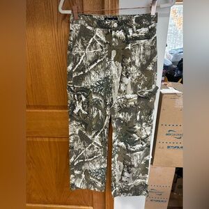 Like new!! Women's Camouflage wide leg Jeans